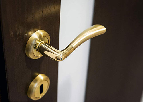 上海開鎖公司(開鎖上門服務(wù)24小時)